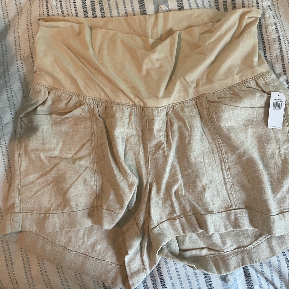 Linen maternity shorts